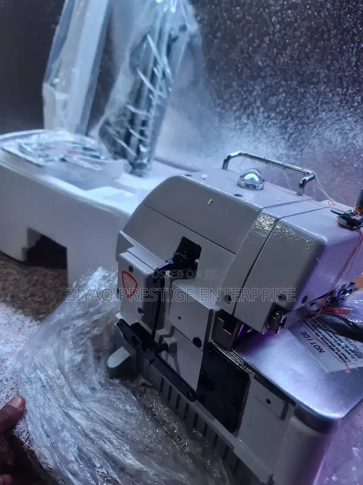 High Quality Four Thread Knitting Machine
