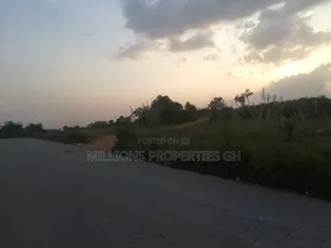 1acre 4sale Ejisu -Ampame (Estate Community)