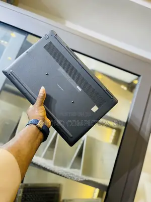 Laptop Dell Latitude 3520 8GB Intel Core i3 SSD 256GB