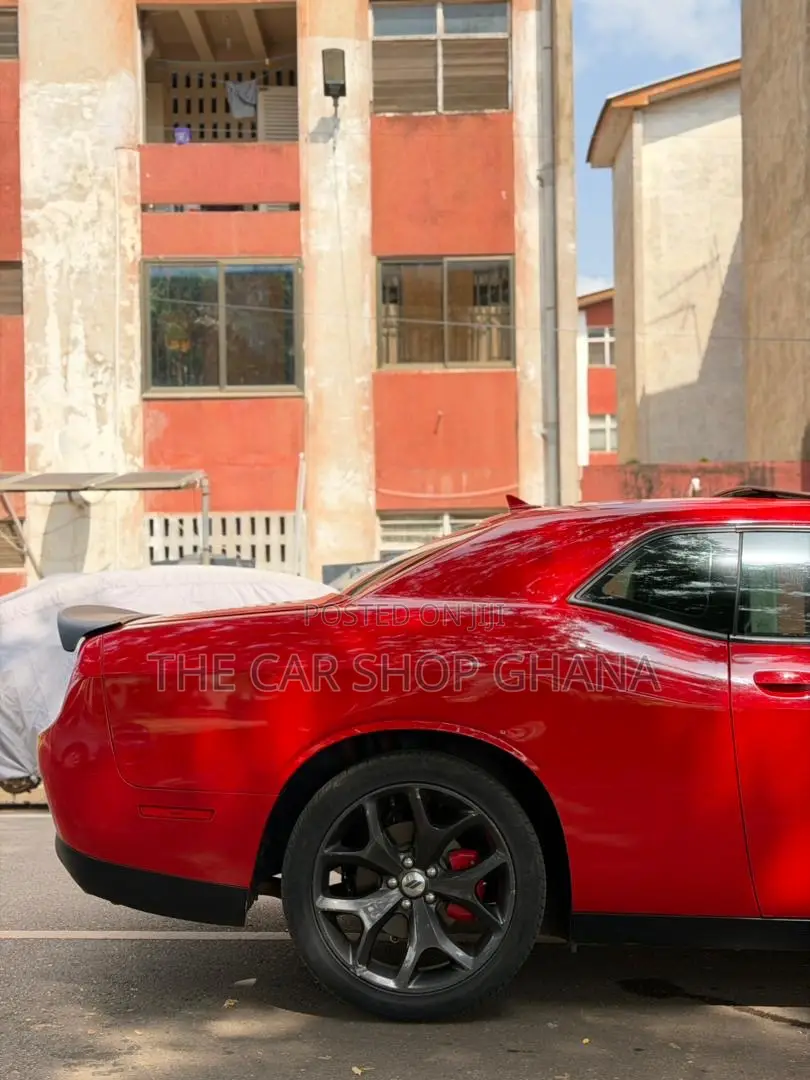 Dodge Challenger SXT RWD 2018 Red