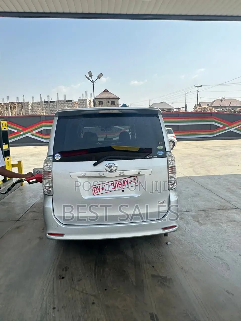 Toyota Voxy 2010 Silver