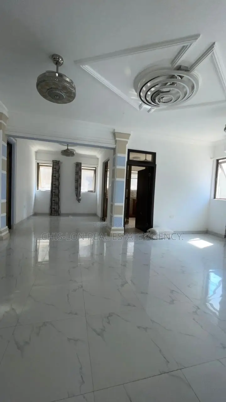 3bdrm Apartment in Chis-Lon Global, Weija Junction for rent
