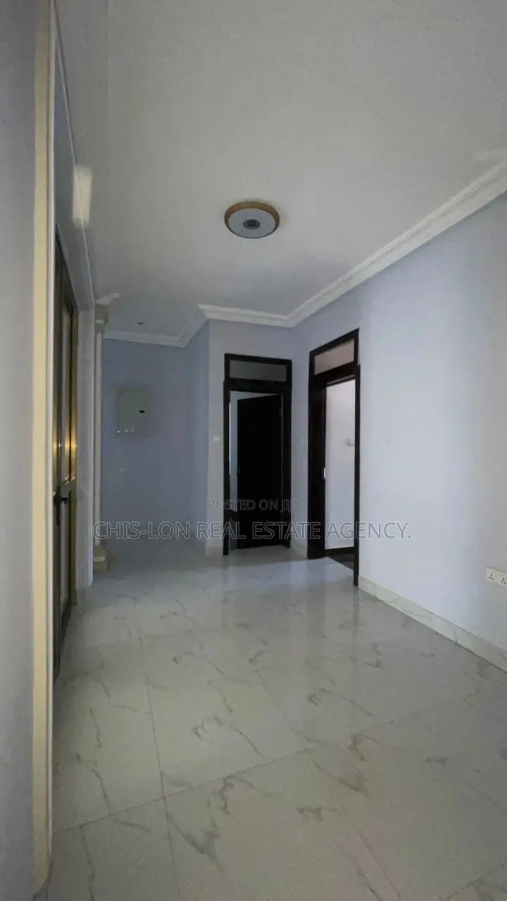 3bdrm Apartment in Chis-Lon Global, Weija Junction for rent