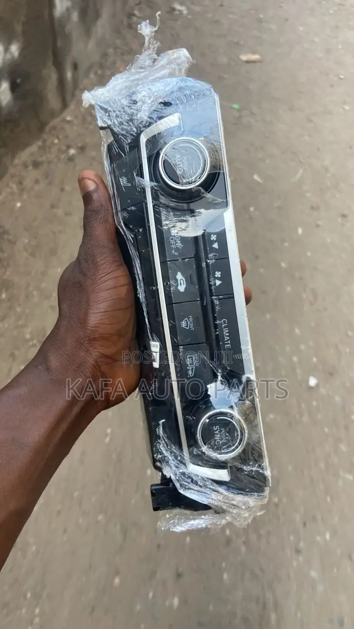 Honda Civic 2017 Ac Switch /Parking Available