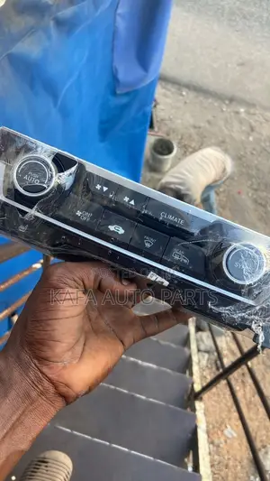 Honda Civic 2017 Ac Switch /Parking Available