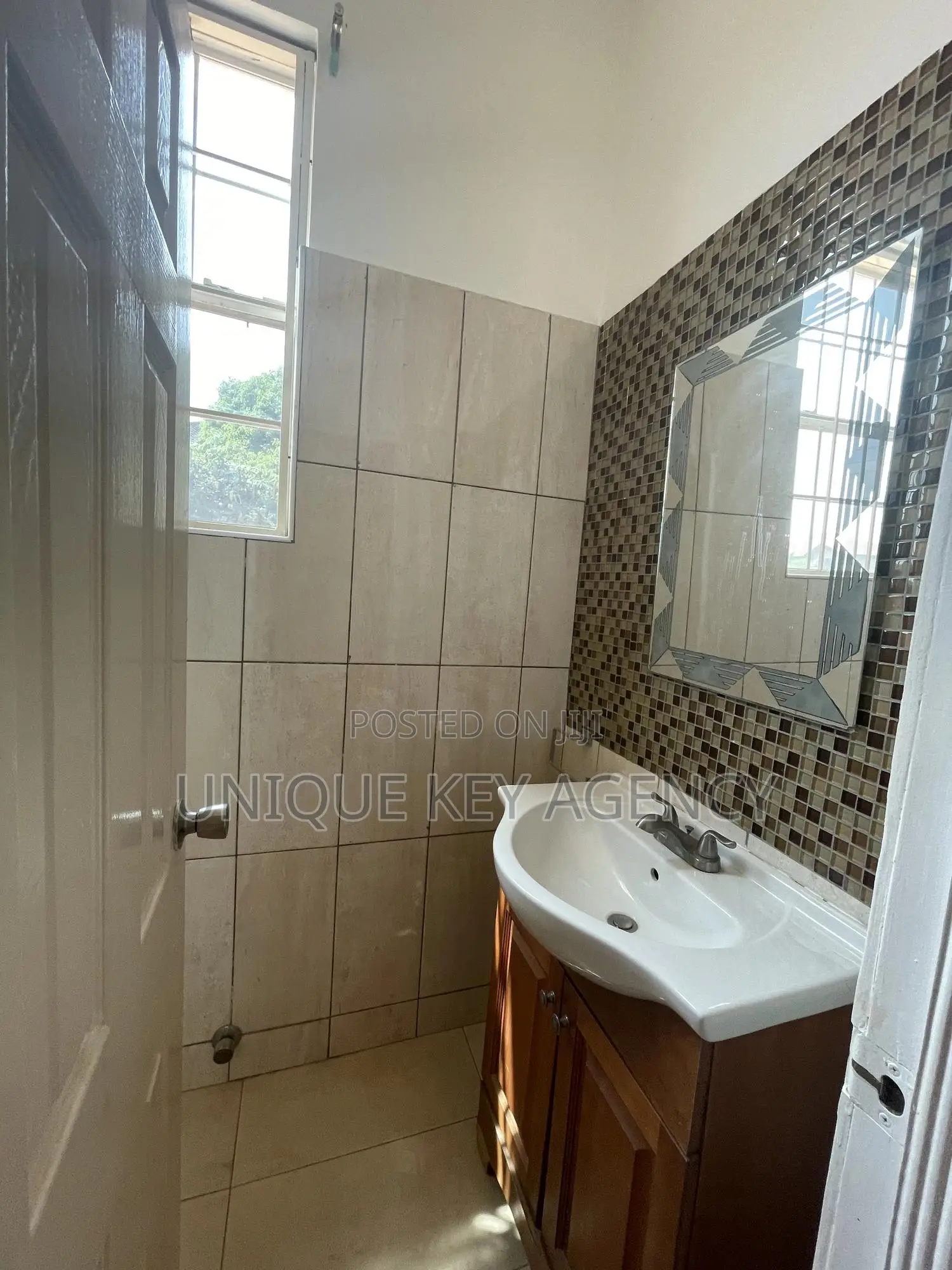 4bdrm House in Unique Key Agency, East Legon for rent