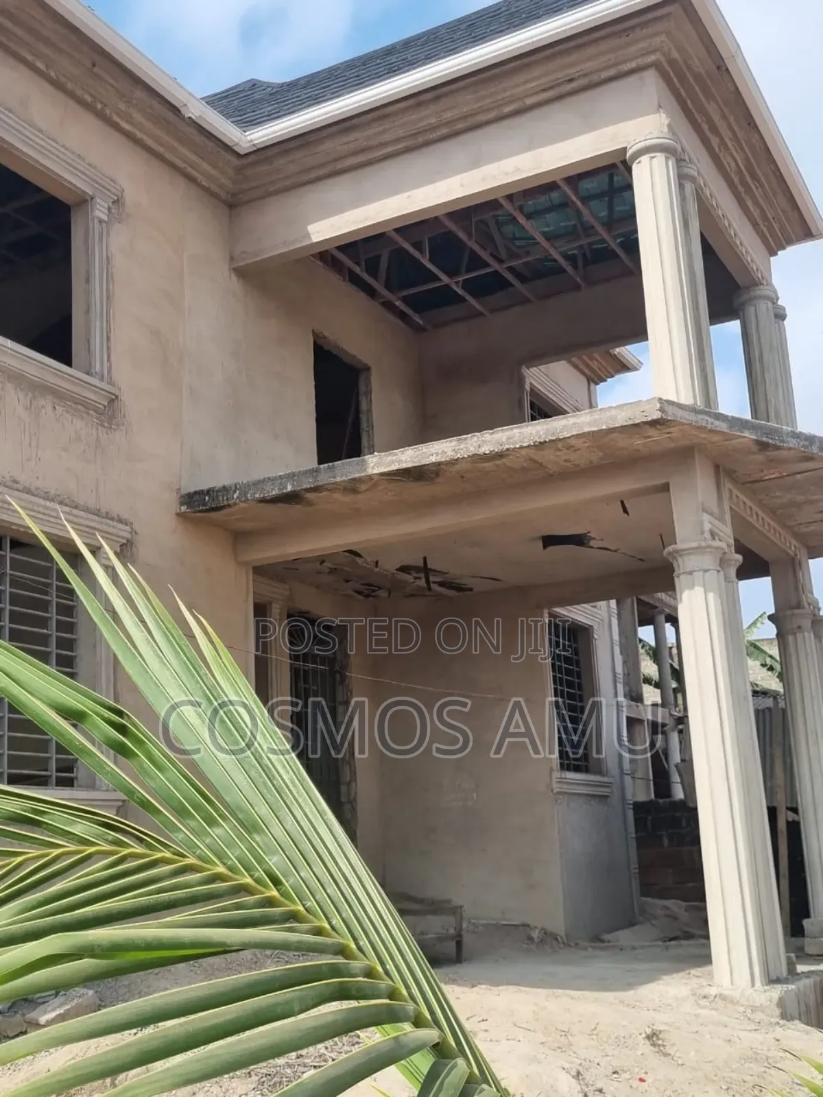 5bdrm House in Cosmos Planet, Weija for sale