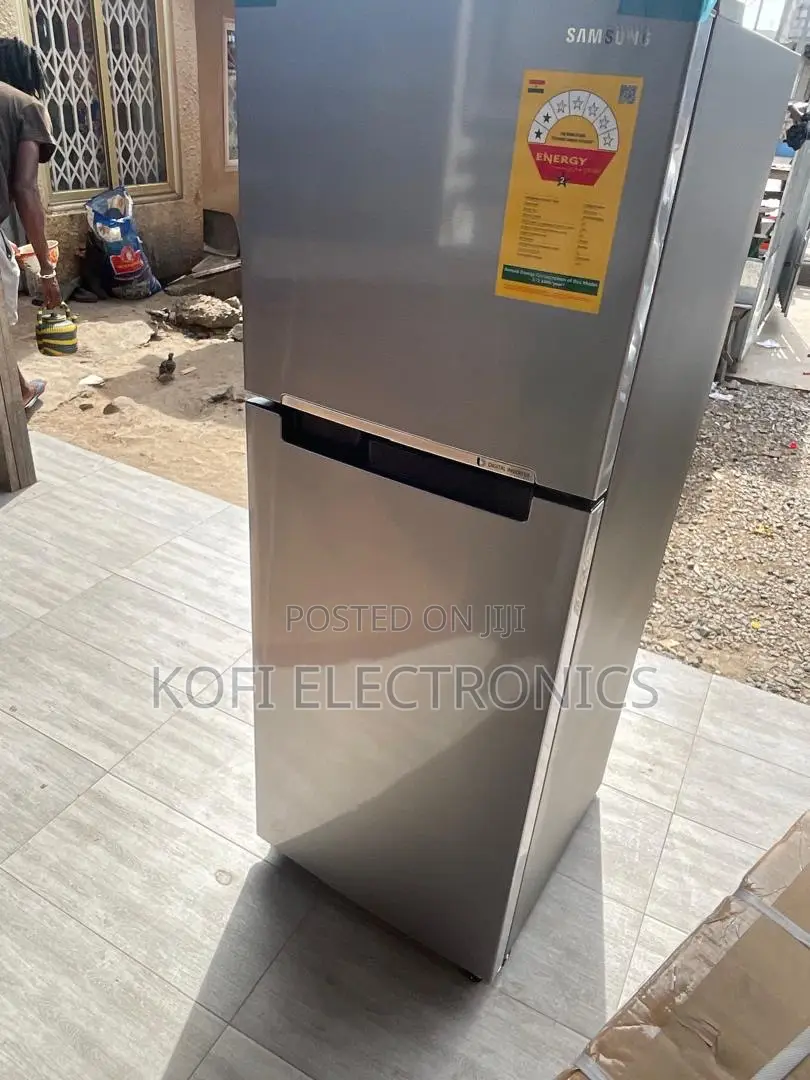 Samsung 234l Fridge Clean-Line, Food-Preserving Design