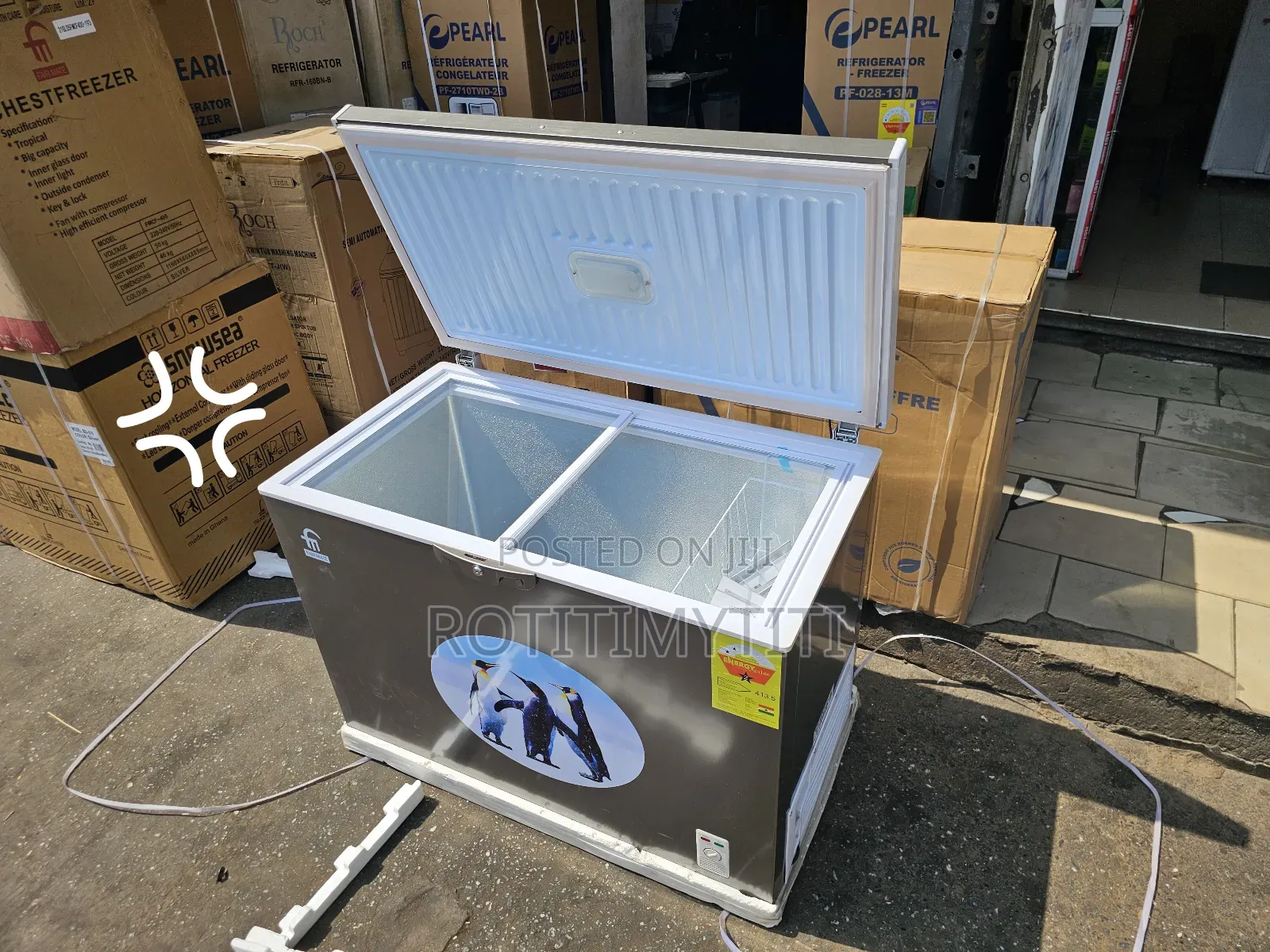 Fairmate Chest Freezer 300 Litres Pro
