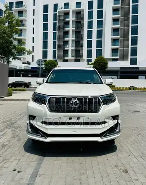 Toyota Land Cruiser Prado 2.7 2019 White