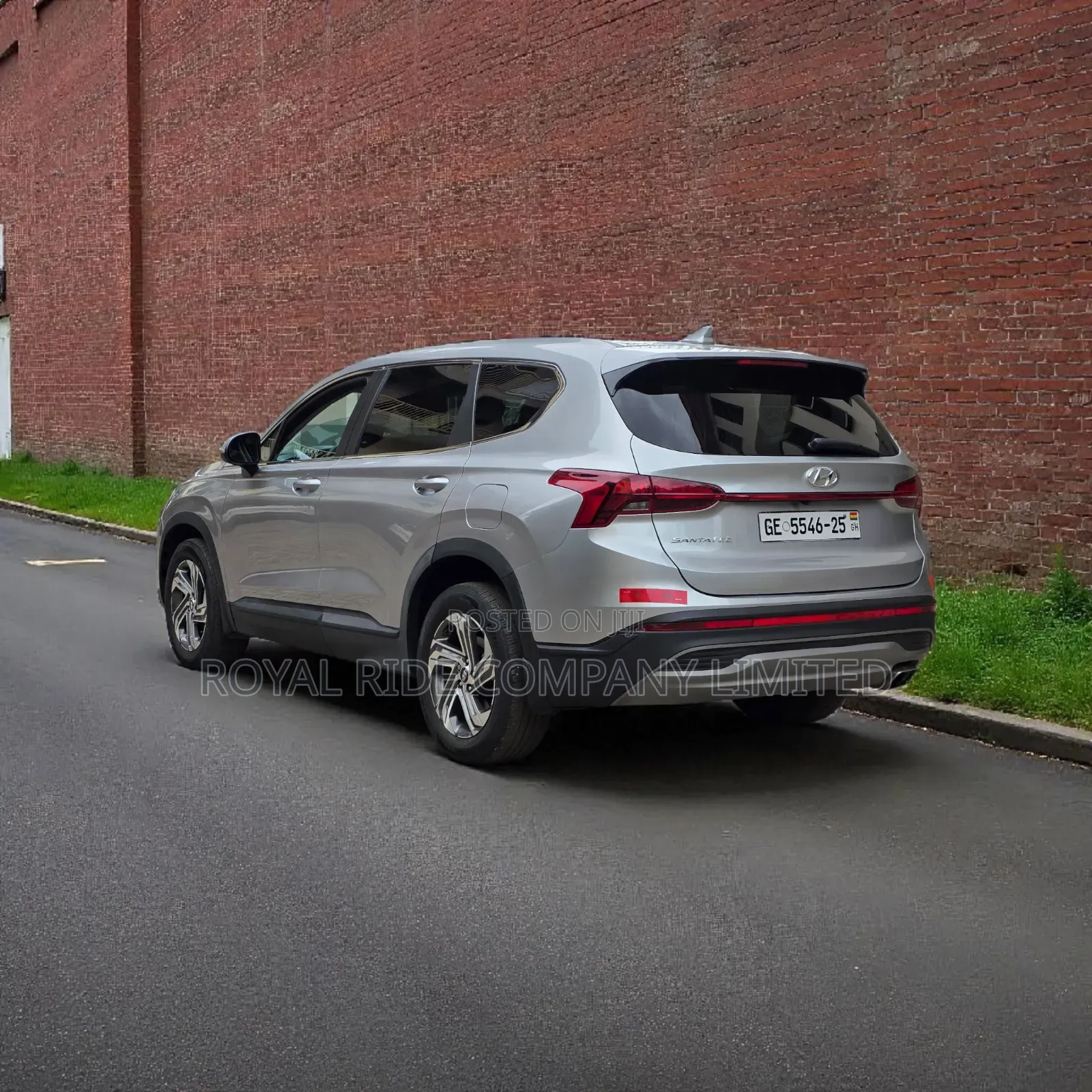 Car Rental- Hyundai Santa Fe
