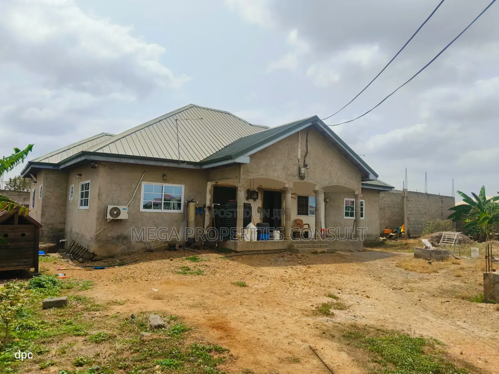 7bdrm House in Tema Metropolitan for sale