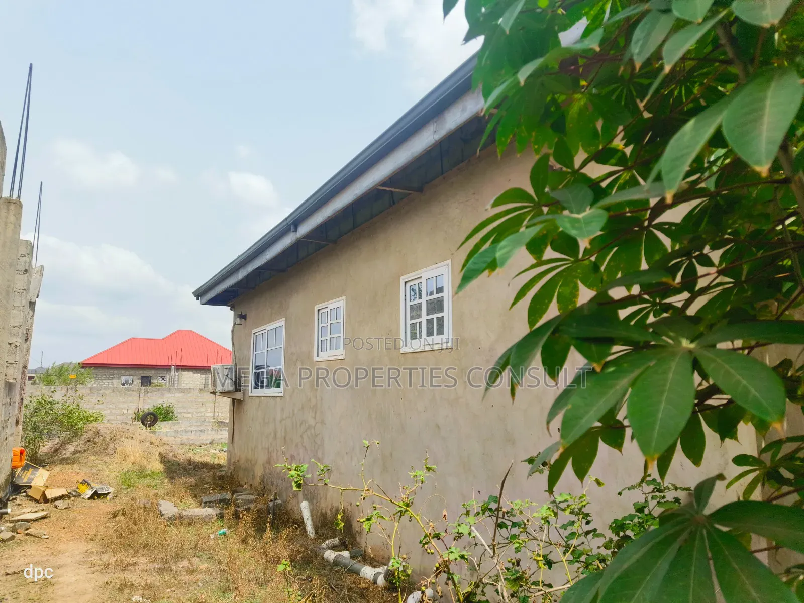7bdrm House in Tema Metropolitan for sale