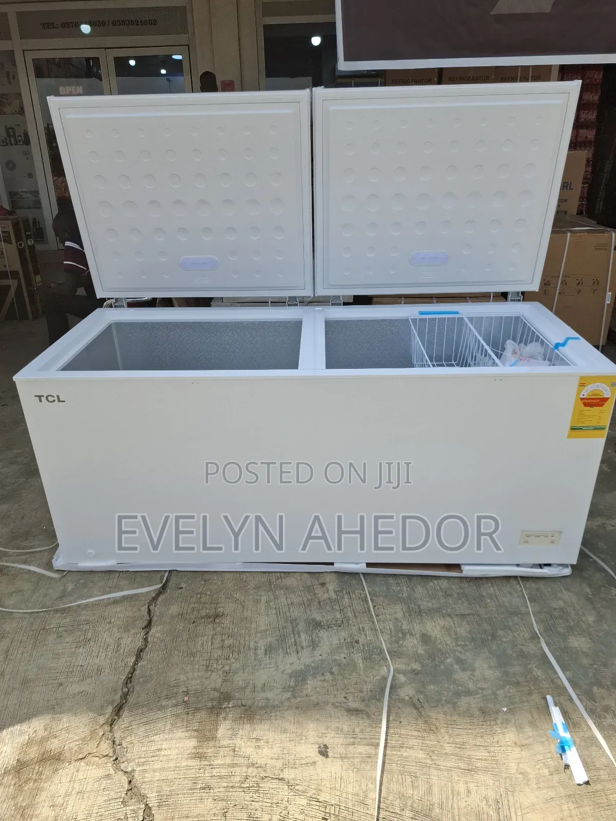 Very Specious TCL Chest Freezer 708litred Brand Available for Sale