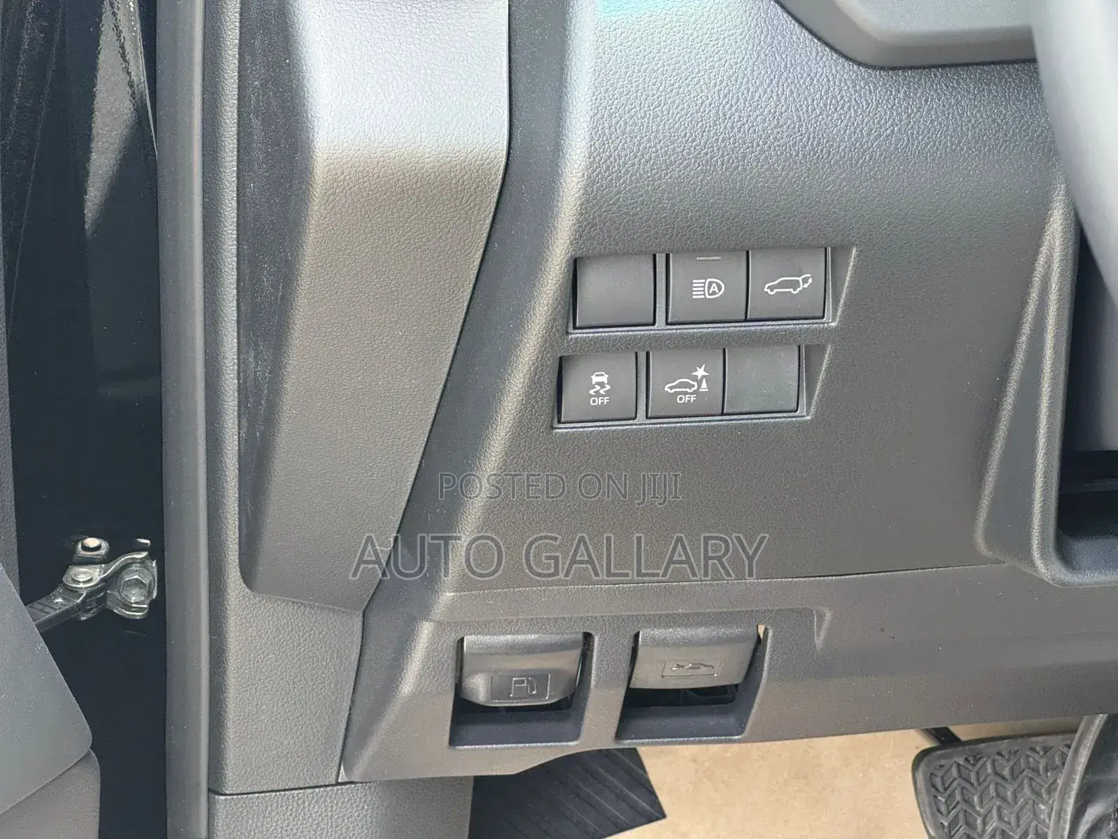 New Toyota Land Cruiser LC300 2025 Black