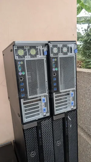 New Desktop Computer Dell Precision 5820 16GB Intel Xeon SSD 256GB