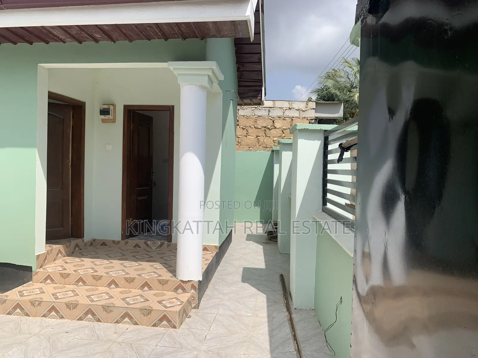3bdrm House in Kingkattah Estate, Pokuase for sale