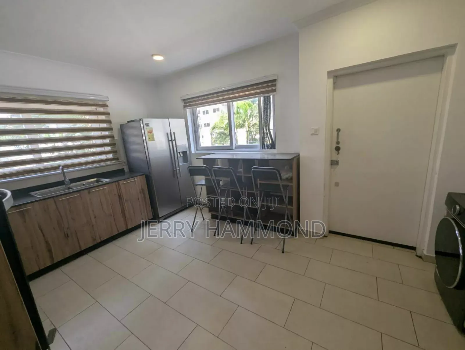4bdrm Apartment in Cantoment, Cantonments for rent
