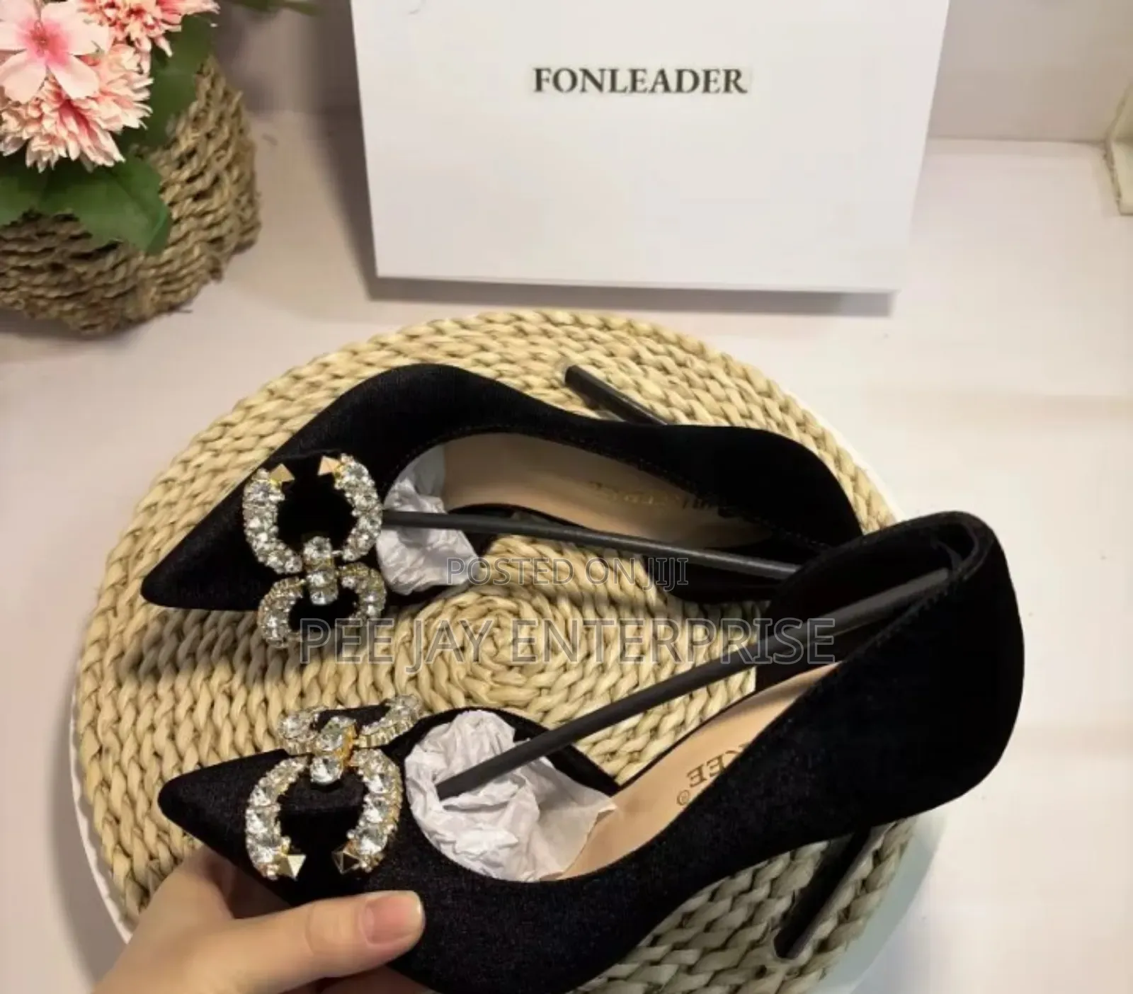 Black Velvet High-Heeled Pumps F