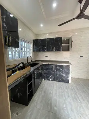 3bdrm Apartment in Chis-Lon Global, Weija Junction for rent