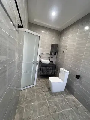 3bdrm Apartment in Chis-Lon Global, Weija Junction for rent