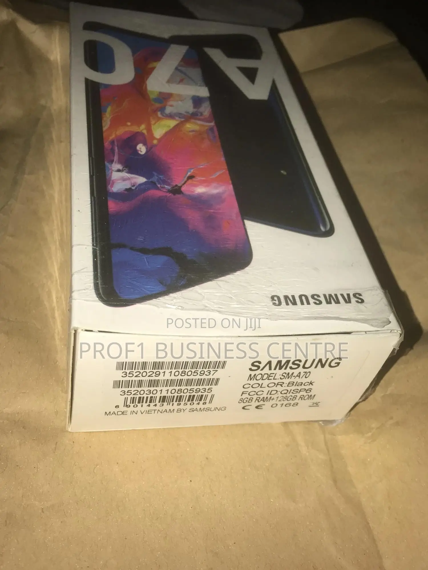 New Samsung Galaxy A70 128 GB Black