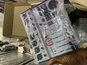 Behringer Flow 8