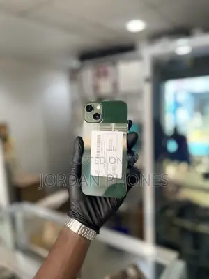Apple iPhone 13 128 GB Green