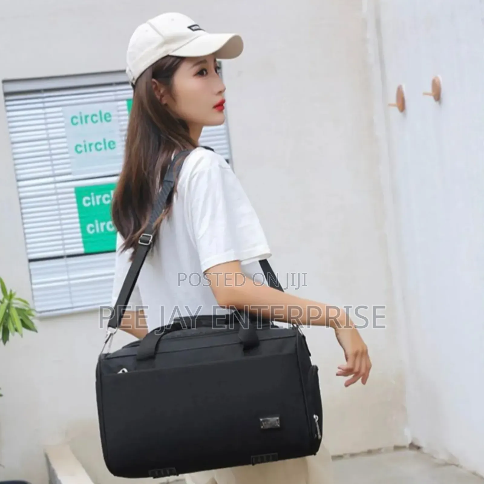 Multifunctional Black Duffle Bag