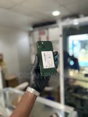 Apple iPhone 13 128 GB Green