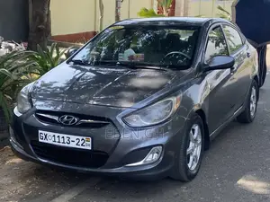 Hyundai Accent SE 2012 Gray