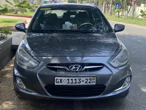 Hyundai Accent SE 2012 Gray