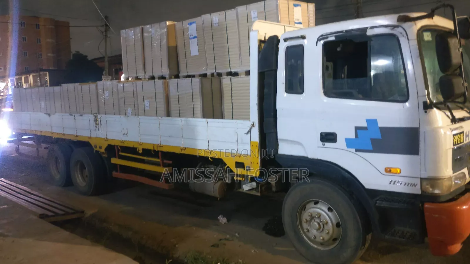 Hyundai Gold Truck for Rent