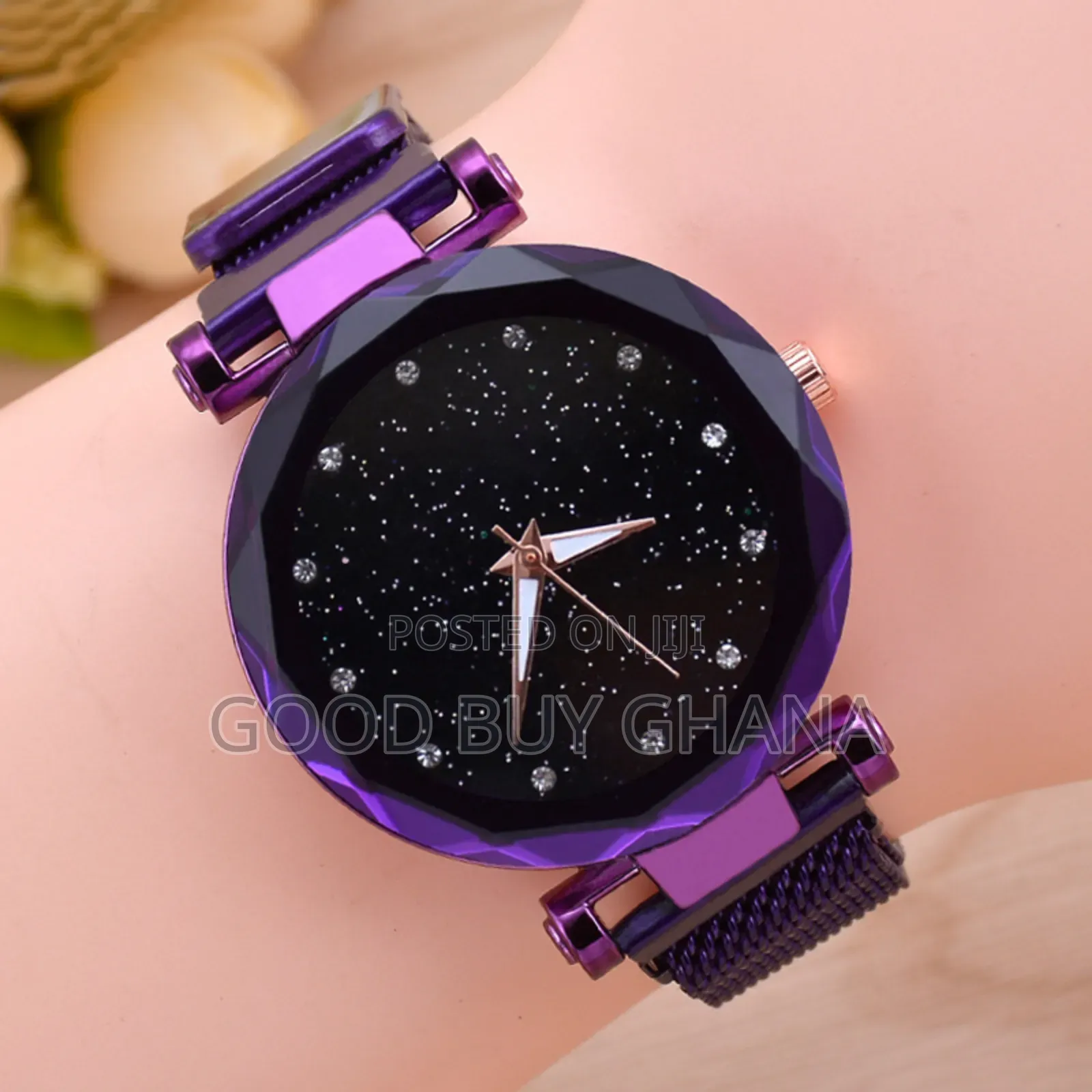 Sparkles Ladies Wrist Watch in a Box