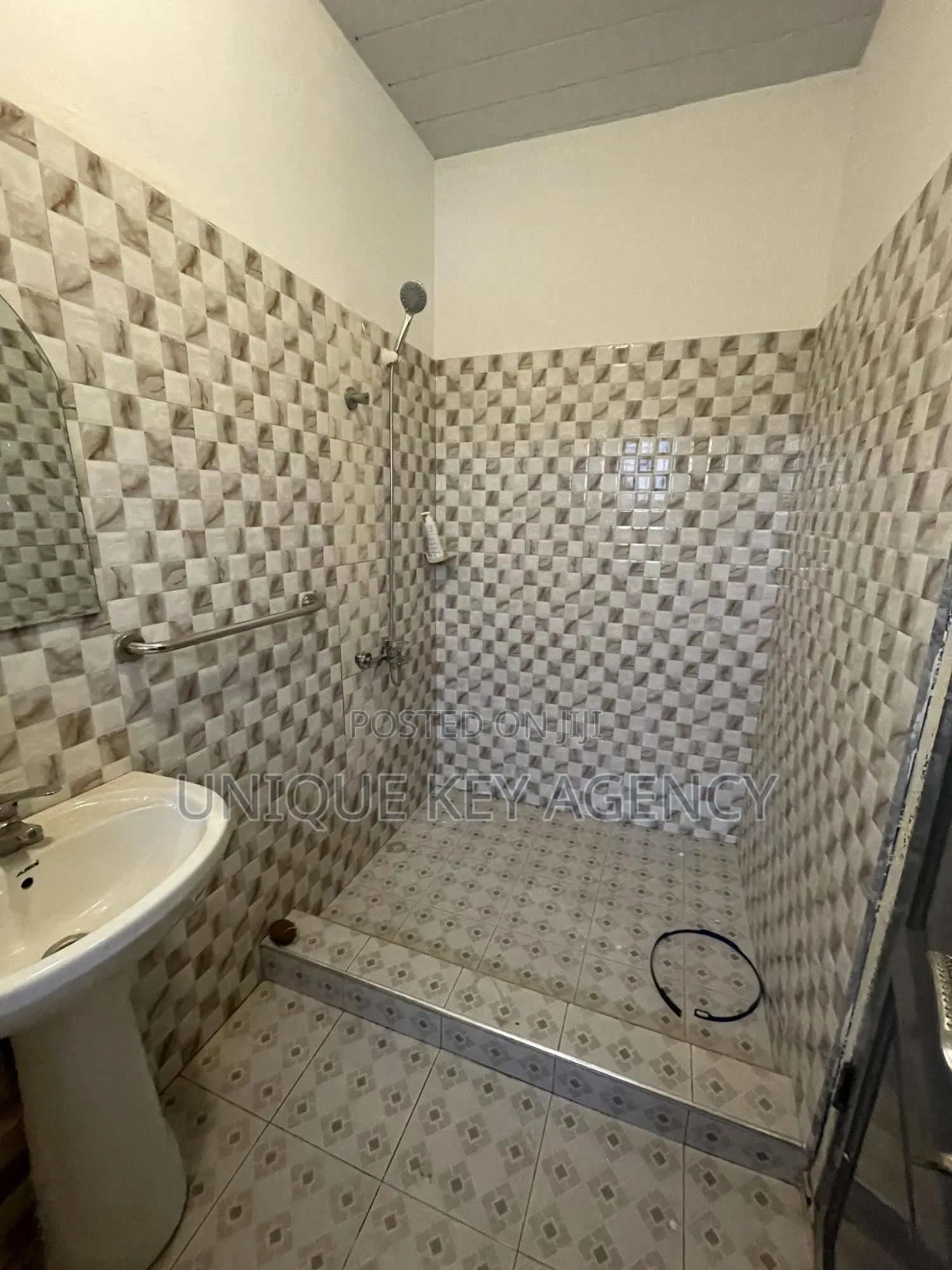 2bdrm Apartment in Unique Key Agency, Spintex for rent