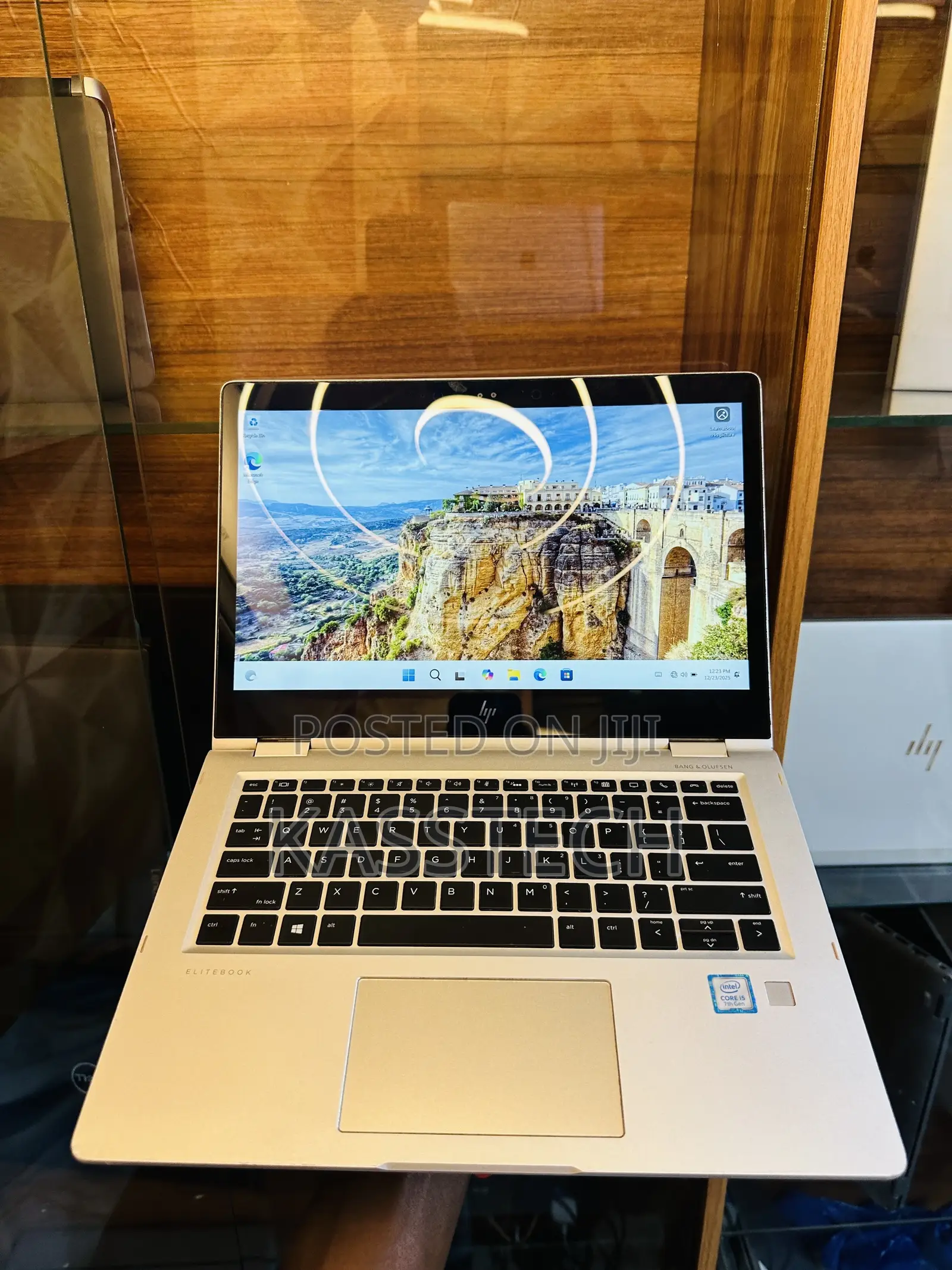 Laptop HP EliteBook x360 1030 G2 8GB Intel Core i5 SSD 256GB