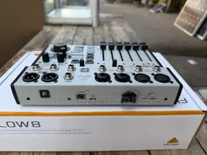 Behringer Flow 8