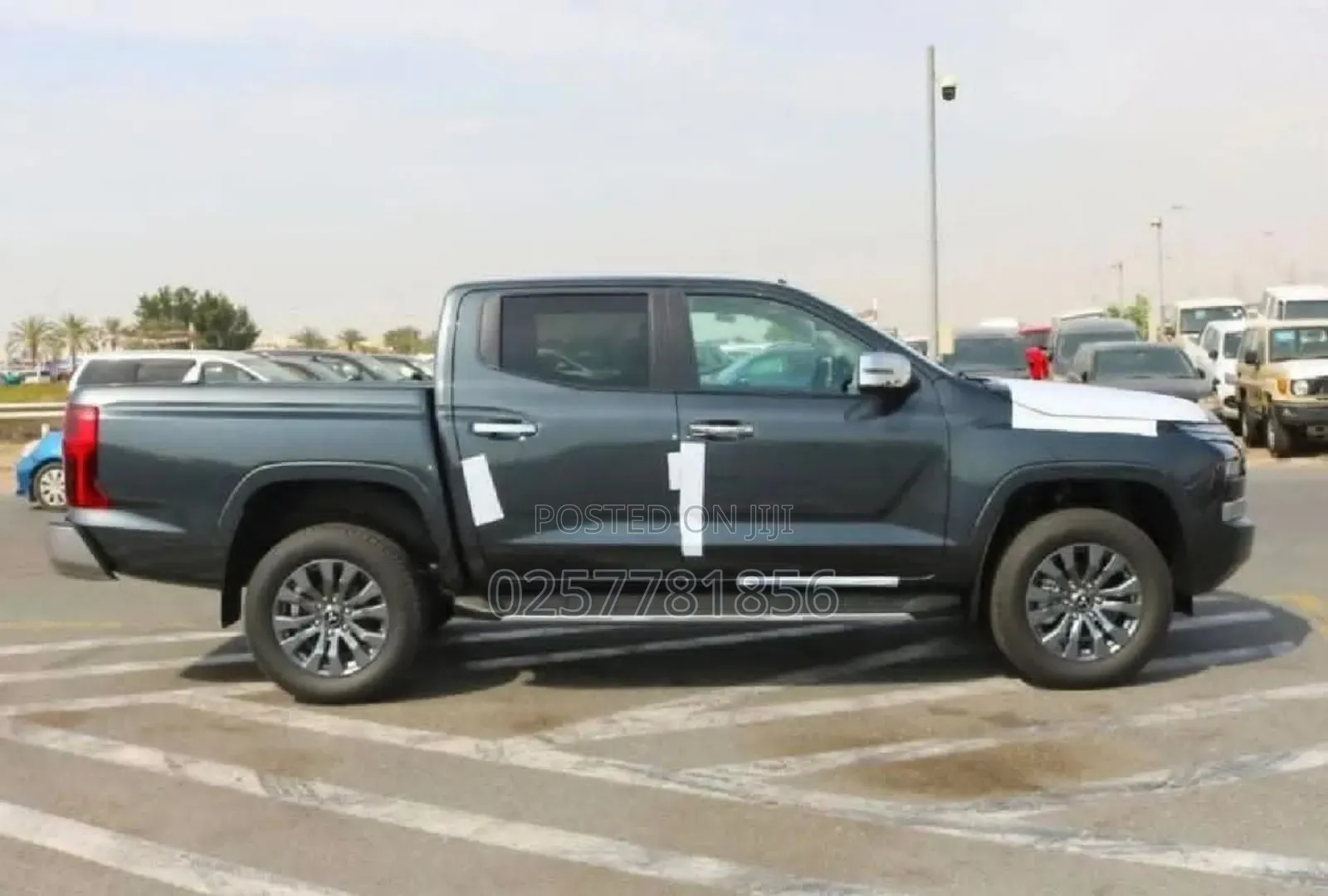 New Mitsubishi L200 2025 Gray