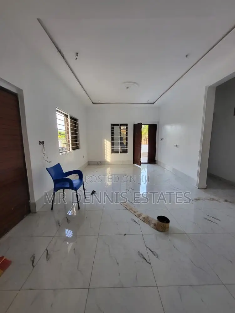 2bdrm House in Mr Dennis Estates, Nyanyano for sale