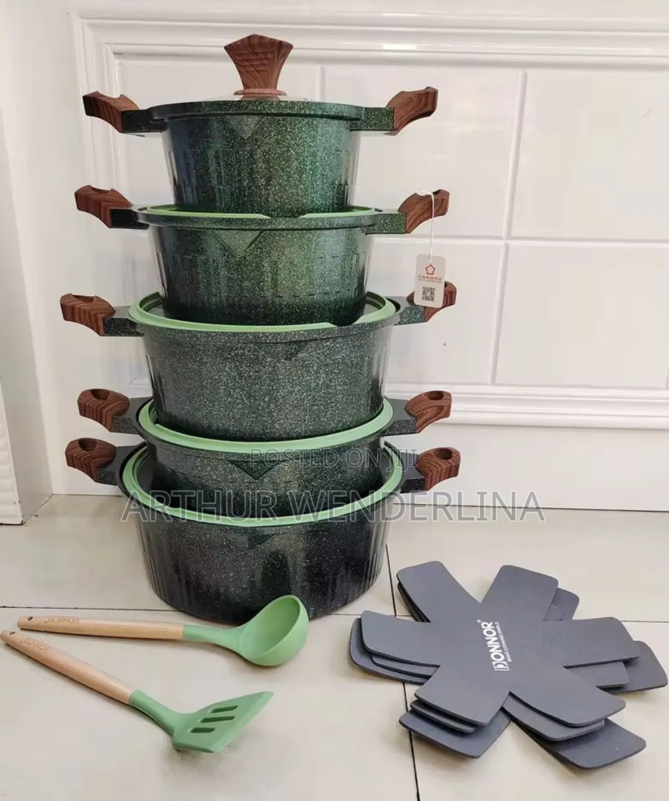 5 Set of Cooking Ware With Spoon