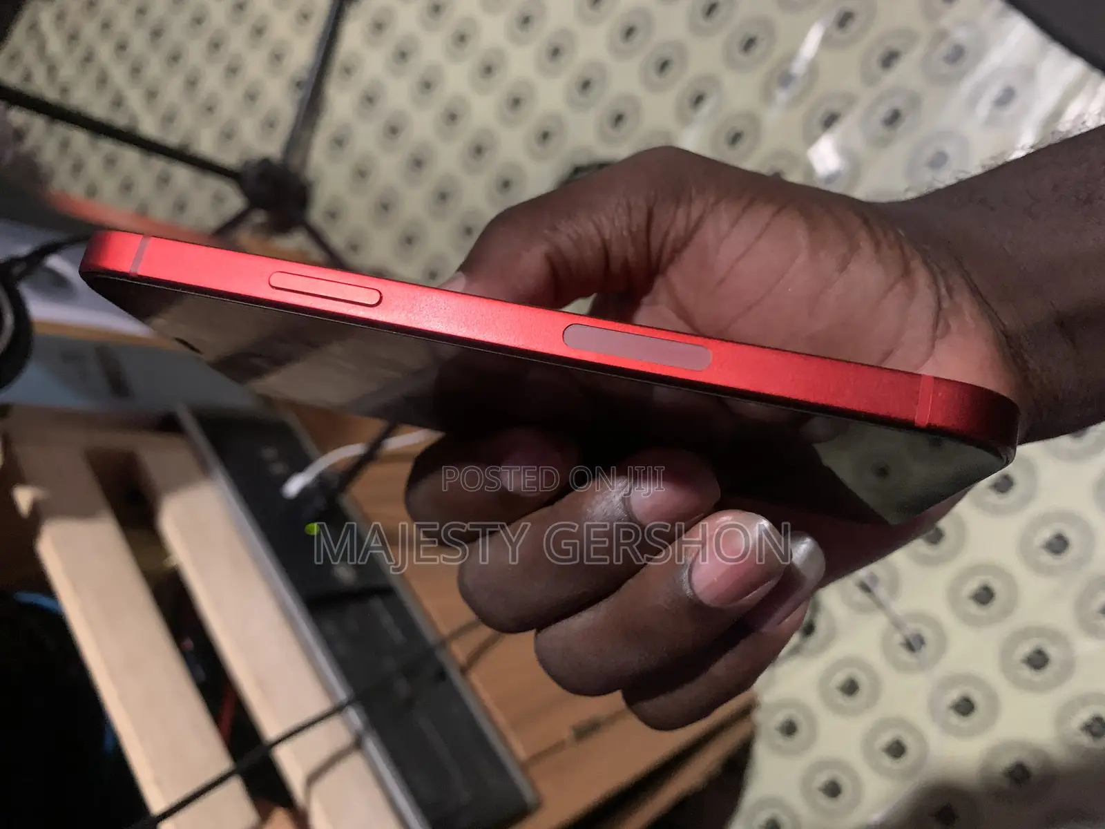 Apple iPhone 12 64 GB Red