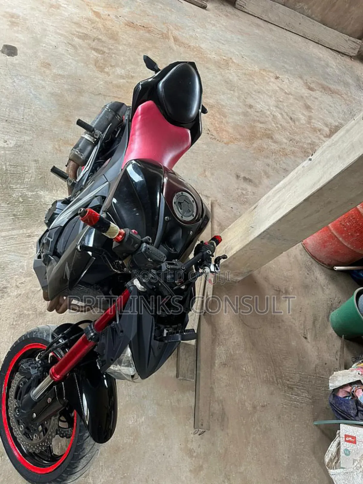 Kawasaki Z750 2016 Red