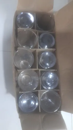 10 Pieces of Glass in a Box