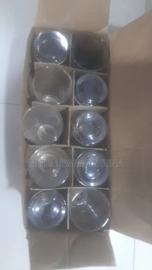 10 Pieces of Glass in a Box