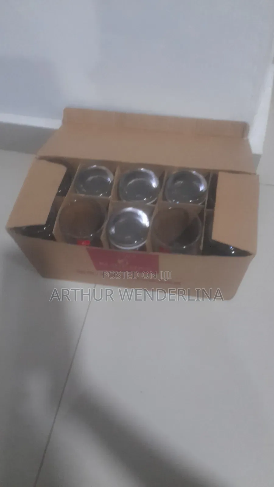 10 Pieces of Glass in a Box