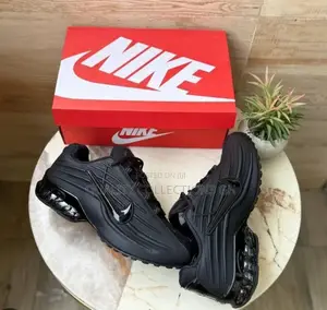 Nike Black Free