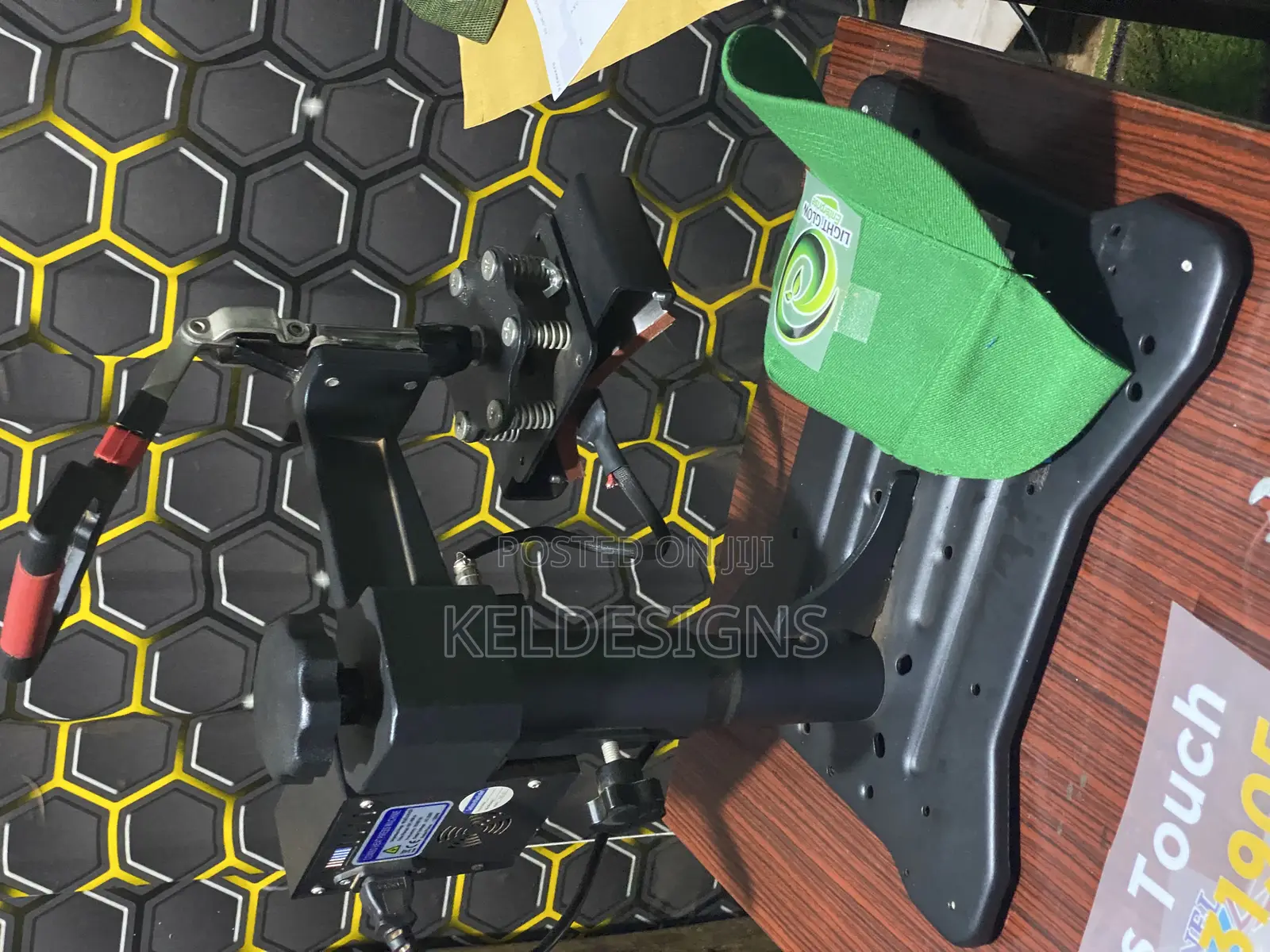 Cap Branding