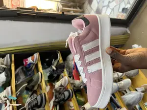 Original Adidas Sneaker