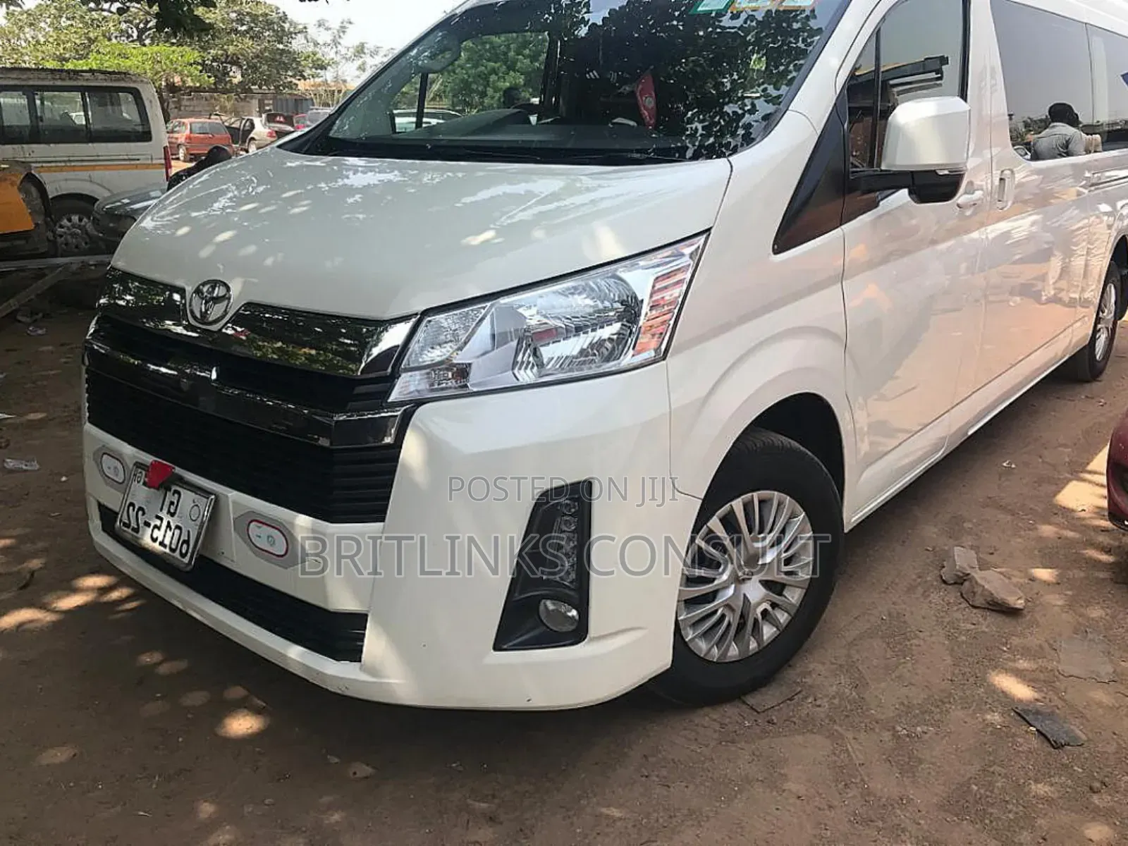 Mini Bus Available for Rentals Toyota Hiace!
