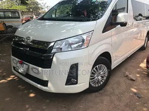 Mini Bus Available for Rentals Toyota Hiace!